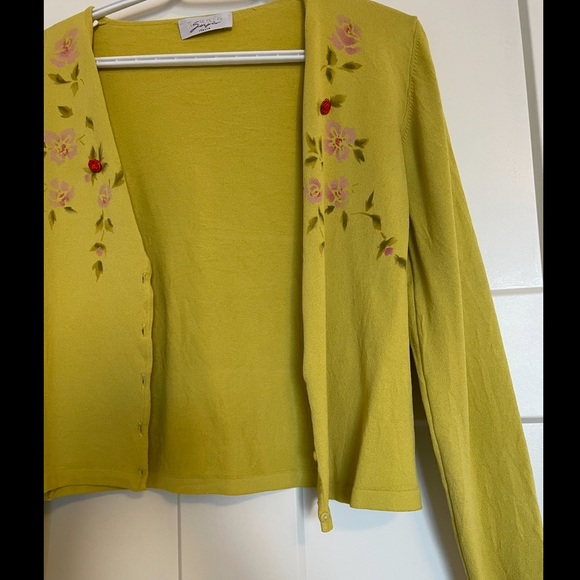 Unique Floral Coloured Cardigan - Picture 2 of 7